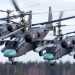 Минобороны показало кадры атаки пары вертолетов Ка-52 по позициям ВСУ
