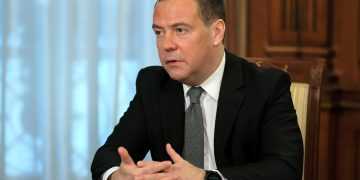 Медведев анонсировал закон о въезде, пребывании и выезде мигрантов из РФ