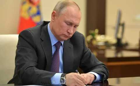 Путин подписал закон об ужесточении штрафов за зацепинг