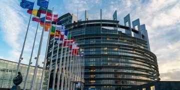 Европарламент принял резолюцию по отказу от российских энергоресурсов