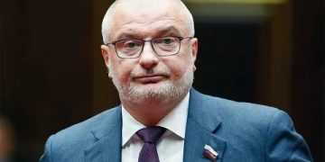 Клишас и группа депутатов внести предложение о поправках в УК РФ по санкциям