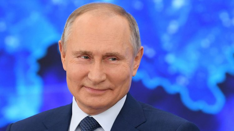 Путин отчитался о доходах за 2021 год