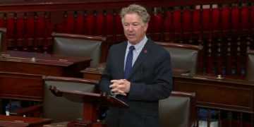 Американский сенатор против банкротства США из-за финансовой помощи Украине