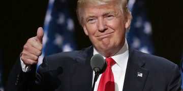 Трамп: "Рубль уже сильно укрепился из-за рекордных цен на нефть"