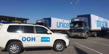 Националисты из "Азова" пытались выехать на автобусах гуммиссии ООН из Мариуполя