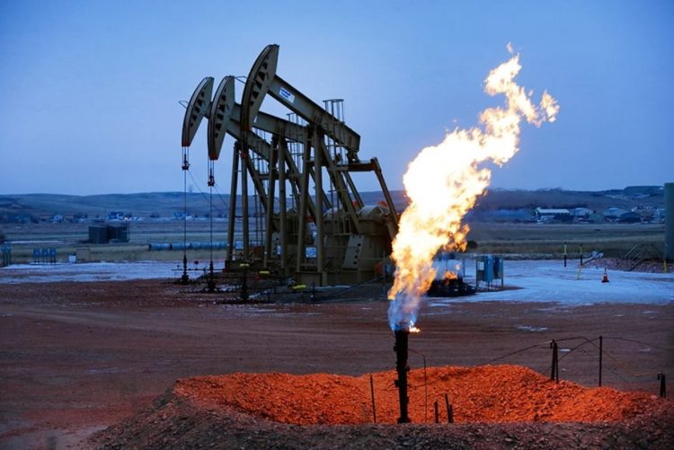 В мае федеральный бюджет РФ получит сверхдоходы от продажи нефти и газа