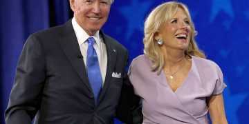 Джилл Байден посетила украинский город Ужгород в рамках неофициальной поездки