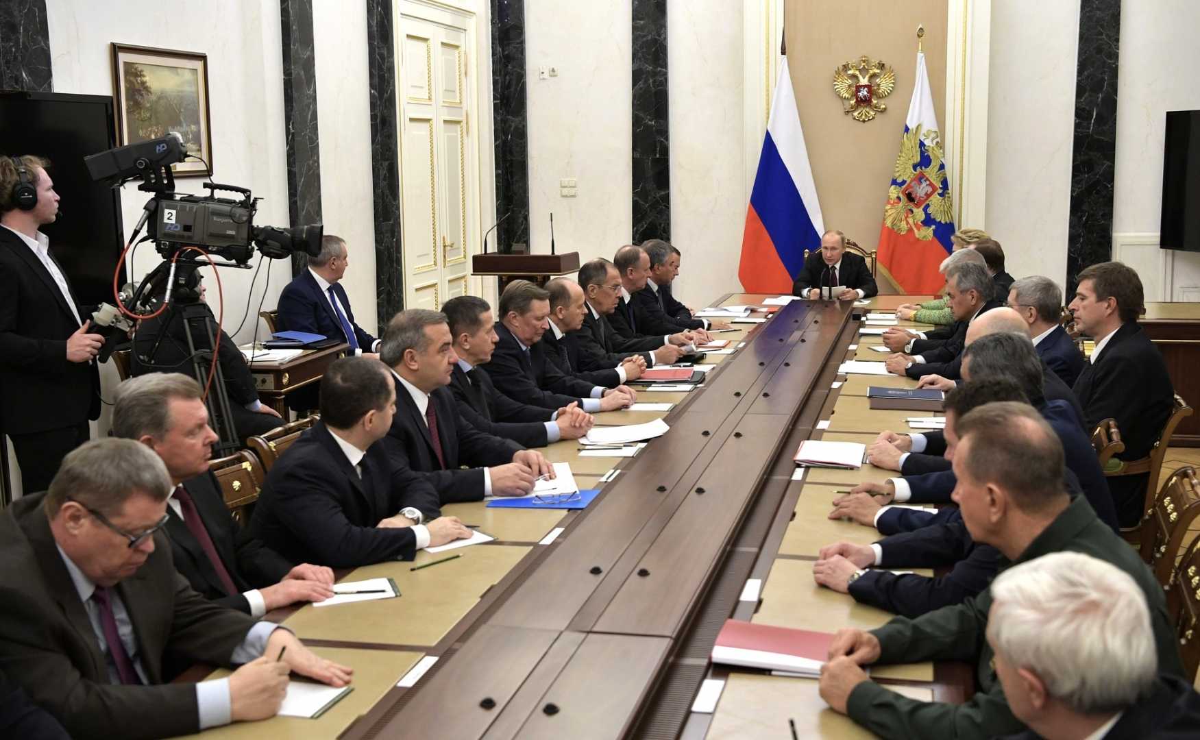 Путин собрал членов Совбеза России для обсуждения вступления в НАТО Финляндии и Швеции