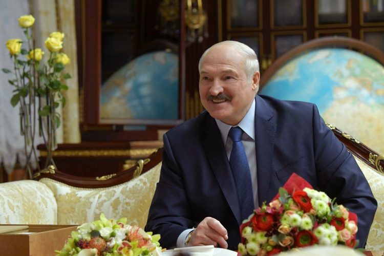 Лукашенко прибыл в Сочи для переговоров с Владимиром Путиным
