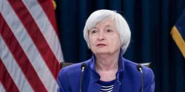 Глава Минфина США признала, что инфляция в Америке быстро не спадет