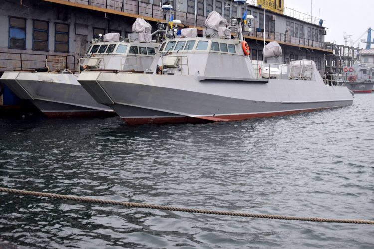 ВКС России уничтожили в порту Очакова два судна ВМС Украины
