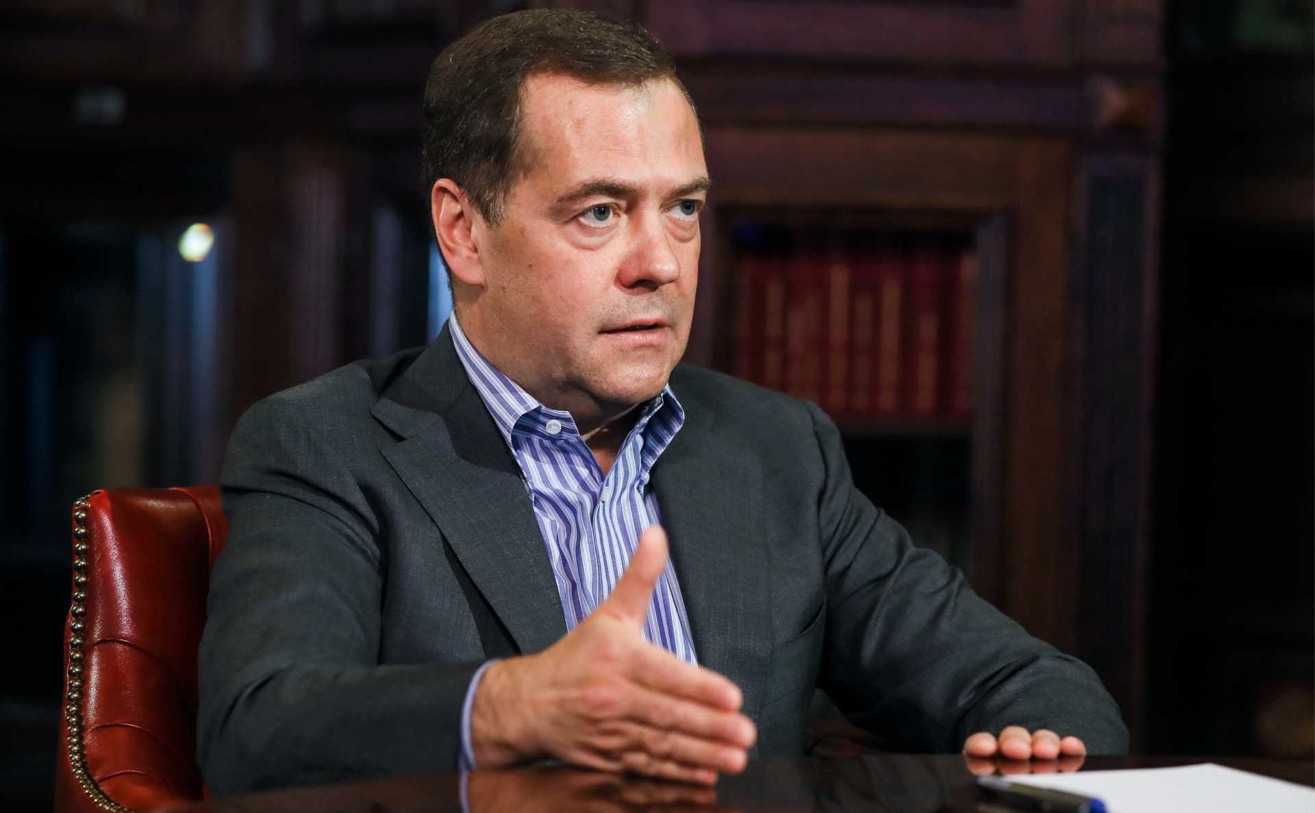 Глава Мюнхенской конференции назвал Медведева "простым клоуном"