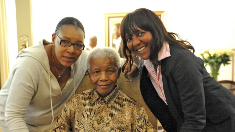 Внучка Манделы призвала Зеленского остановить войну и бороться с расизмом в стране