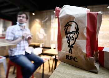 Владельцы франшизы KFC в России ищут покупателей на свои заведения