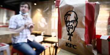 Владельцы франшизы KFC в России ищут покупателей на свои заведения