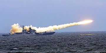 Россия разрабатывает "убийцу авианосцев" баллистическую ракету "Змеевик"