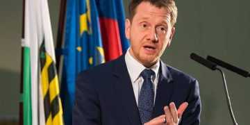 Премьер Саксонии заявил, что Германии не обойтись без российского газа еще 5 лет