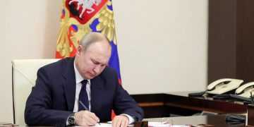 Путин своим указом увеличил количество вице-премьеров с 10 до 11