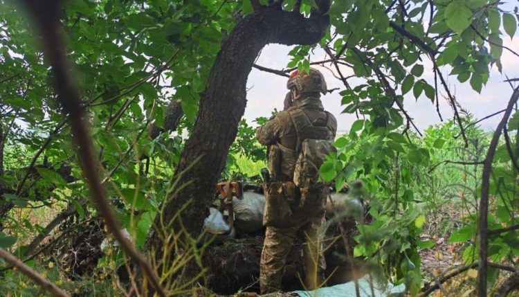 Daily Mail рассказала о том, что украинские военкоматы насильно забирают граждан в армию