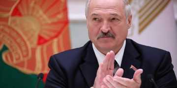 Лукашенко заявил, что против Белоруссии объявлена гибридная война