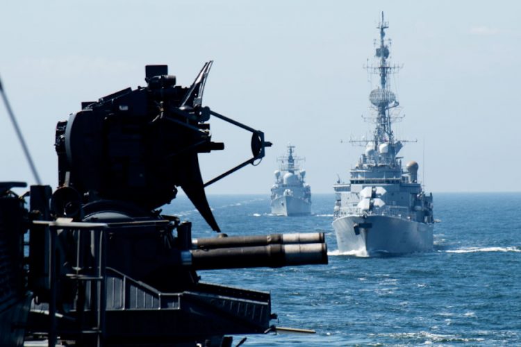 ВС РФ сообщили об уничтожении корабля ВМС Украины и склада с ракета "Гарпун"