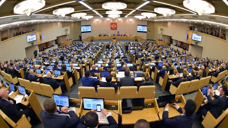 Комитет Госдумы предложил запретить пропаганду нетрадиционных ценностей в обществе