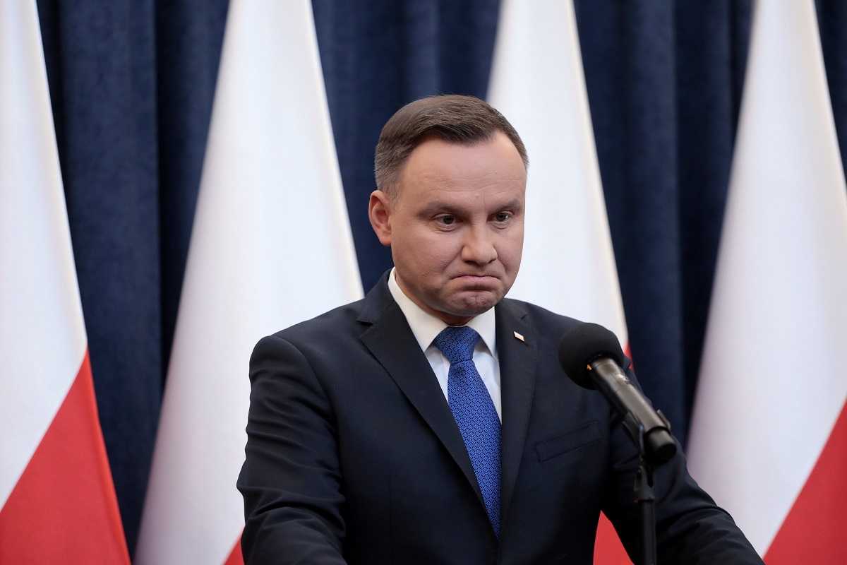 Лидер Польши Дуда сообщил, что Зеленский внес в Раду закон об особом правовом статусе поляков в Украине