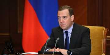 Медведев пригрозил ядерным ударом по Украине в случае атаки ВСУ по Крыму