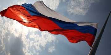 Над Днепрорудным в Запорожской области реет российский триколор