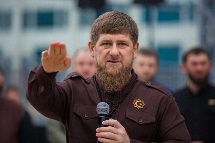 Кадыров отчитался о начале масштабной атаки корпуса ЛНР и спецназа "Ахмат" в ДНР