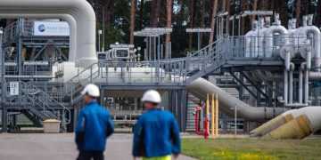 Газпром сообщил о полной остановке газопровода "Северный поток-1" из-за критической неполадки