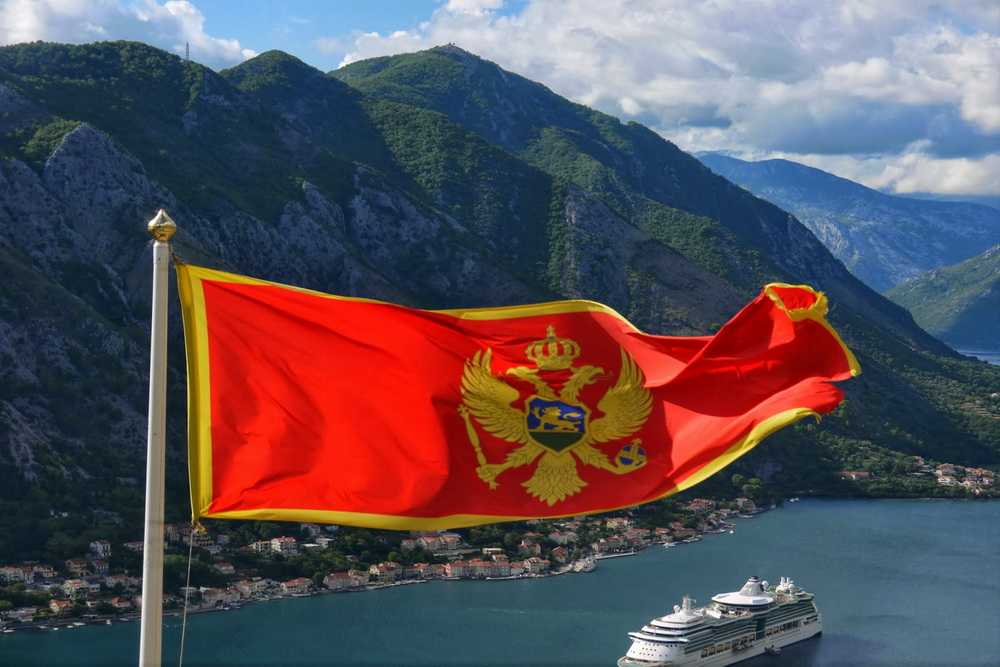 Глава МИД Черногории заявил, что для туристов из РФ внедрят визовый режим