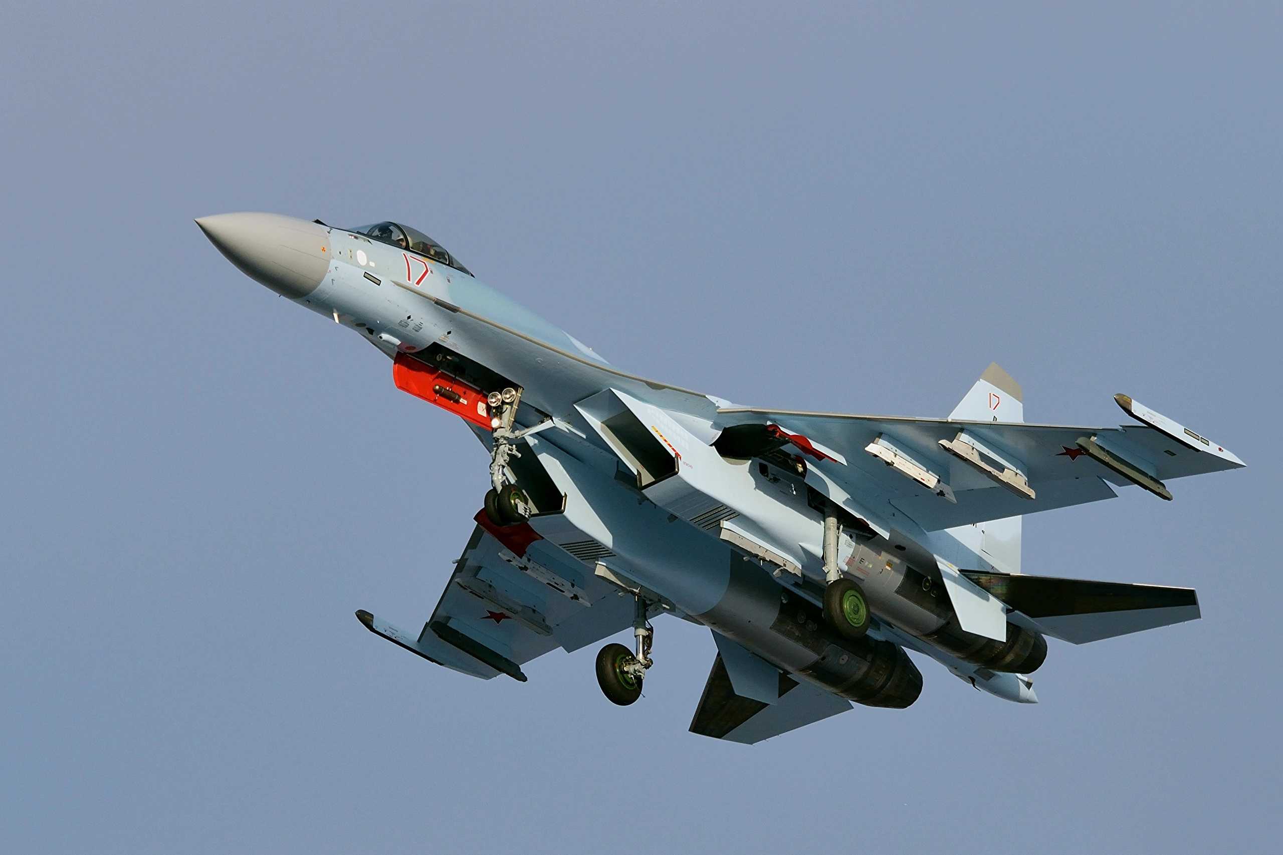 ОАК передала Минобороны РФ очередную партию самолетов Су-35С