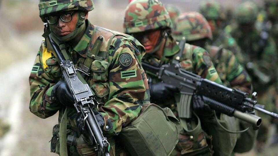 Солдат Южной Кореи по ошибке открыл стрельбу рядом с границей с КНДР