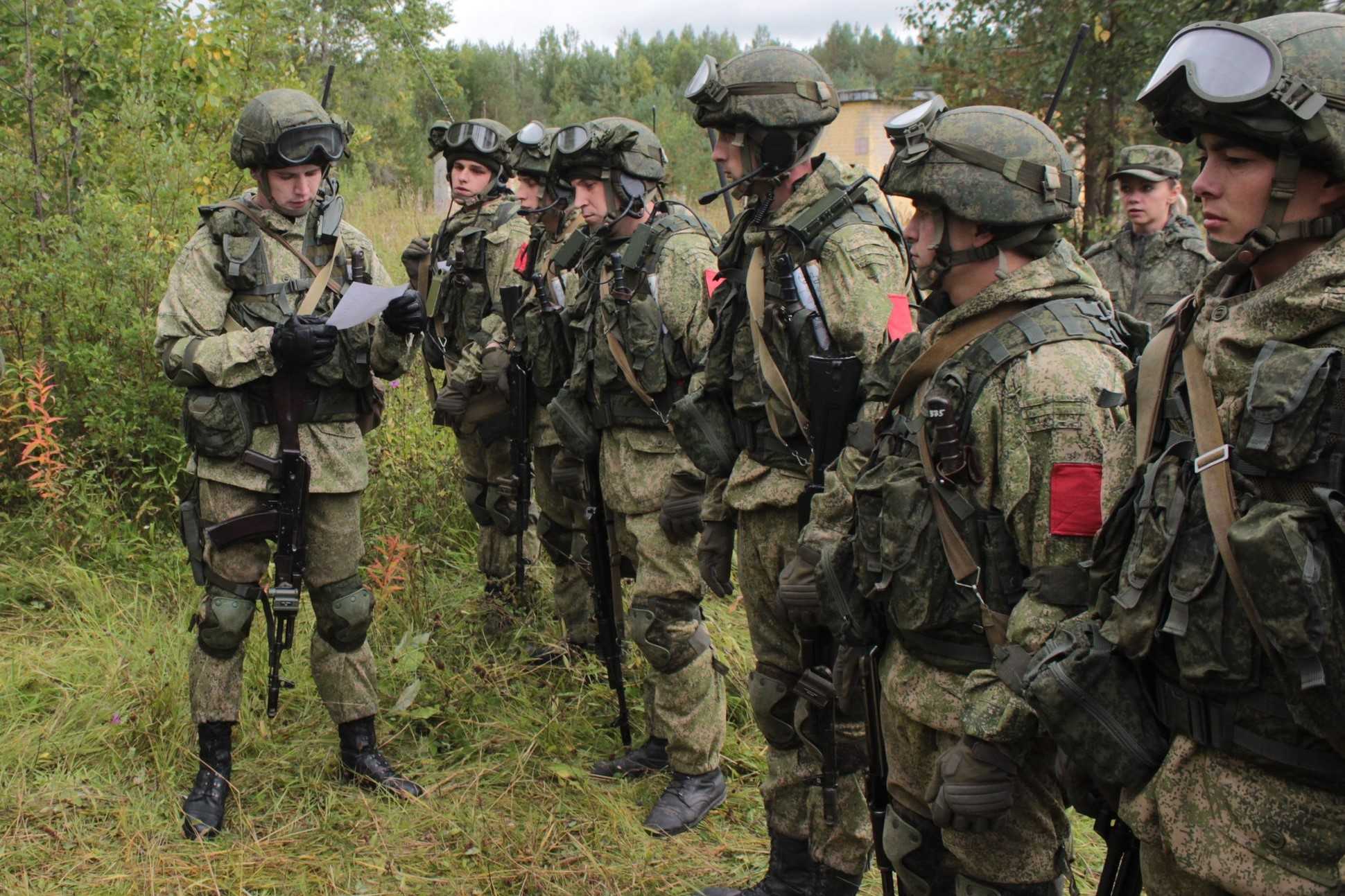 Тренировка личного состава. Войска антитеррора. Экипировка подразделения антитеррора. Антитеррористическая разведка. Антитеррор в армии.