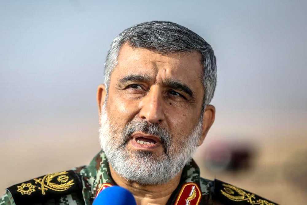 Глава ВКС КСИР Амир Али Хаджизаде анонсировал показ иранской гиперзвуковой баллистической ракеты