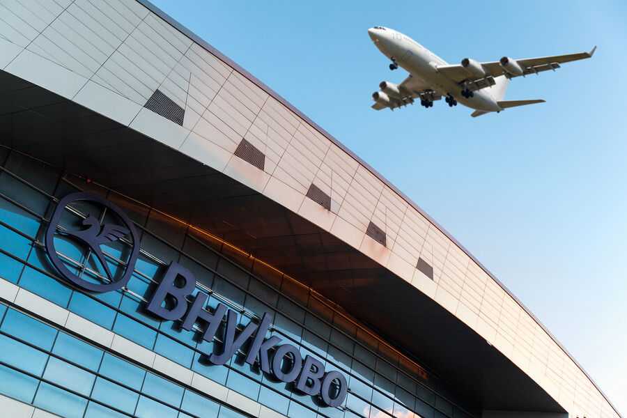 Из аэропортов Москвы депортировали 643 граждан Таджикистана